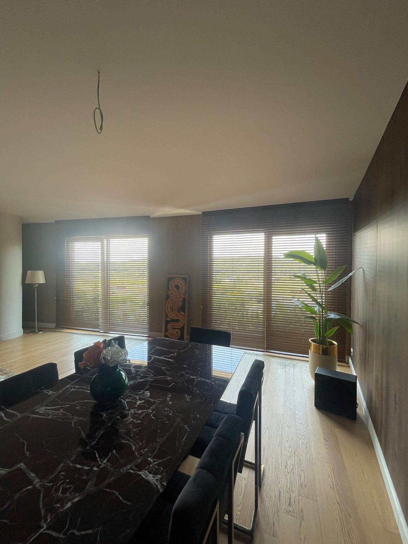 Ahşap jaluzi perde, salon geniş açı